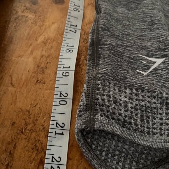 Gymshark gray pant with pocket in the waist band size small ( no tag) - Picture 5 of 8